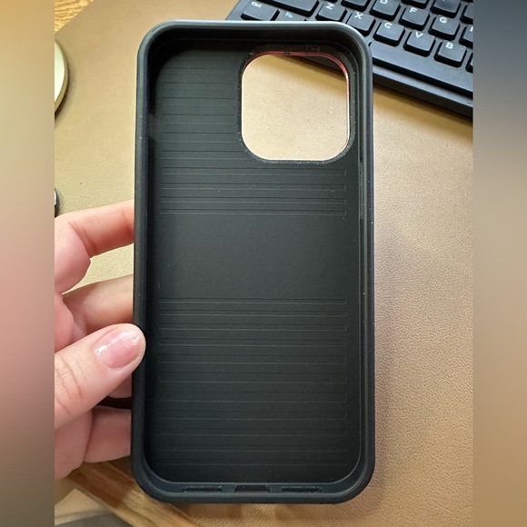 BURGA iPhone 14 Pro Max Heart Case with attached Black Cat Ring - Picture 7 of 15